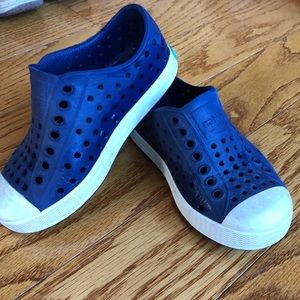Kids Natives navy blue shoes